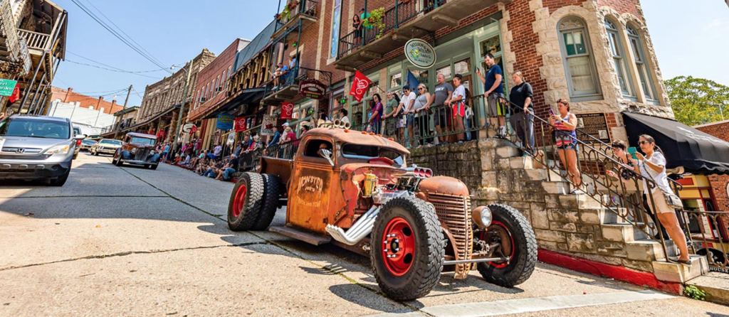 September 2022 Guide to Eureka Springs: Fun Things to Do This Month