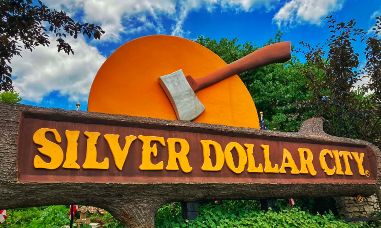 Silver Dollar City sign