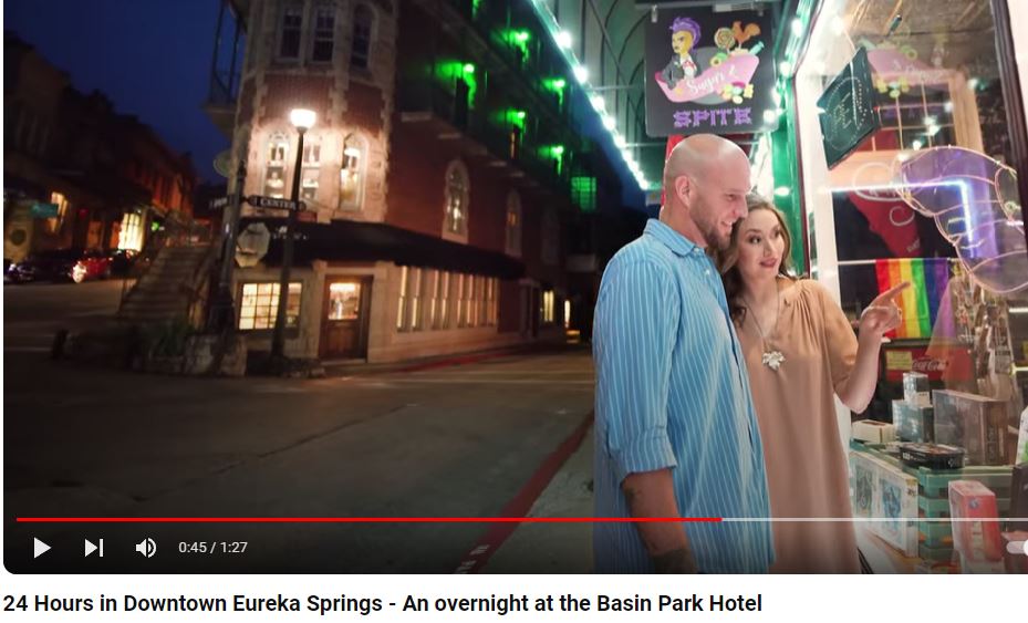 couples getaway to Downtown Eureka Springs